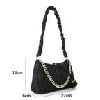 Handtas met gouden ketting