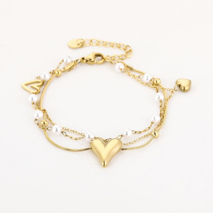 Hartjes en parels armband