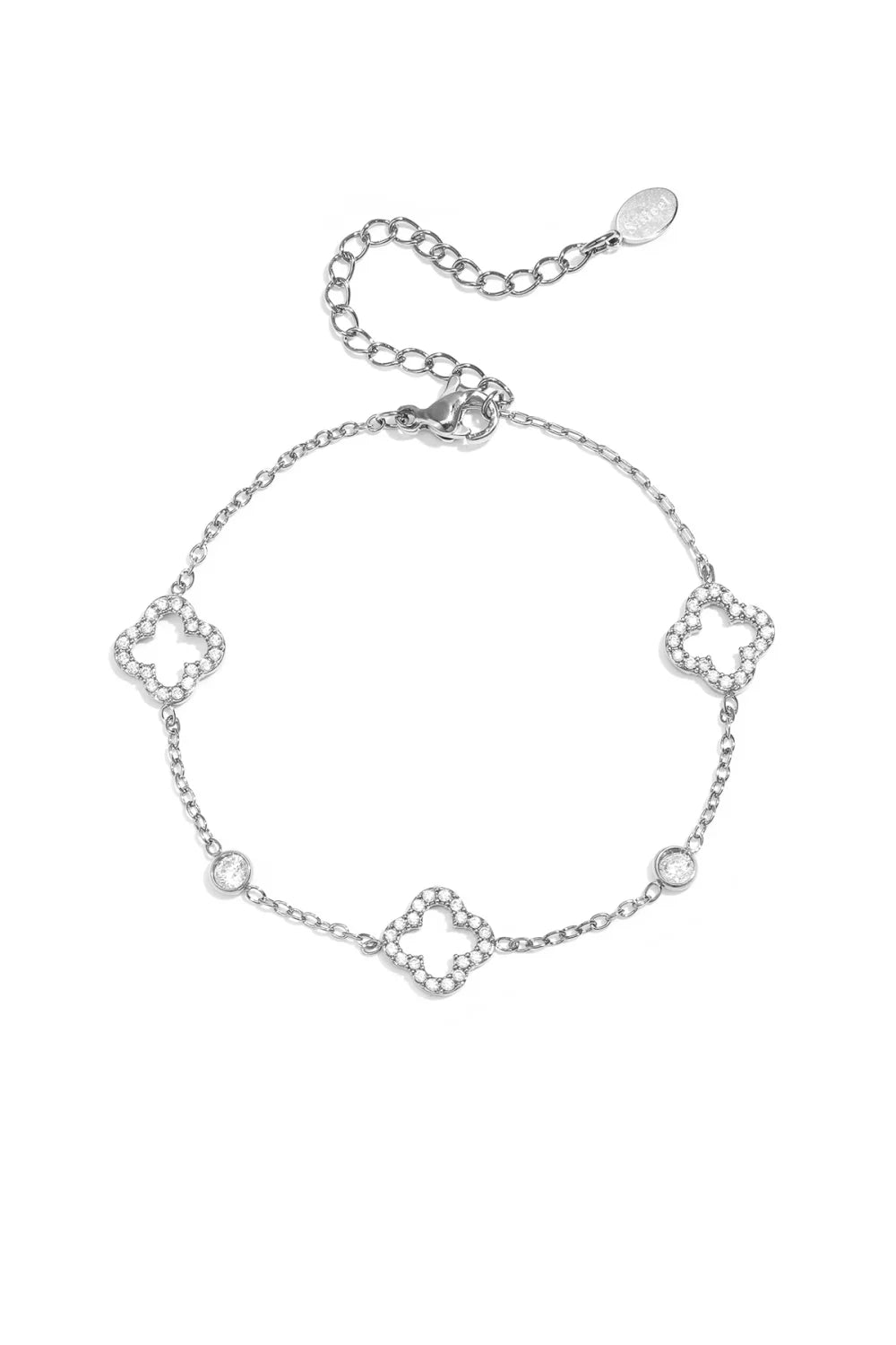 Armband met klaver en steentjes